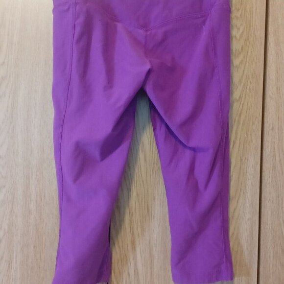 Nike Dri- Fit Capri Leggings Womens Size Small Purple Plum Color Inside Pocket - Picture 4 of 8